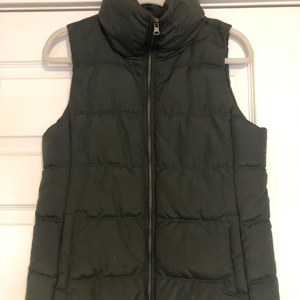 Army green fleece vest, women’s size small